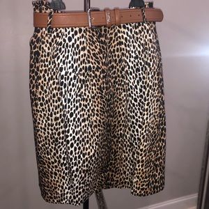 WHBM animal print skirt 🐆
